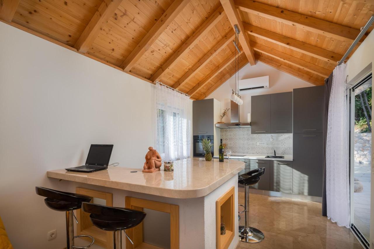 Villa Leoma With Heated Pool Marusici  Exterior foto